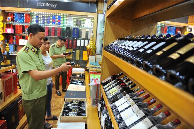 Các hình thức xử phạt hành chính đối với hành vi vi phạm quy định về bán, cung cấp rượu, bia?